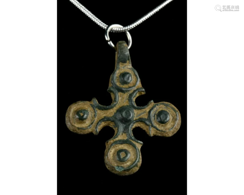 MEDIEVAL BRONZE CROSS PENDANT