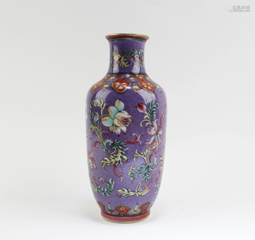 Chinese Porcelain Vase