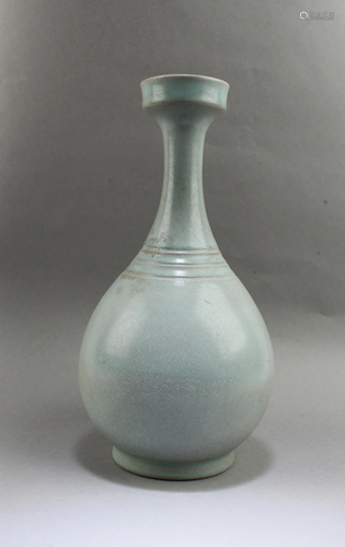 Chinese Ruyao Vase