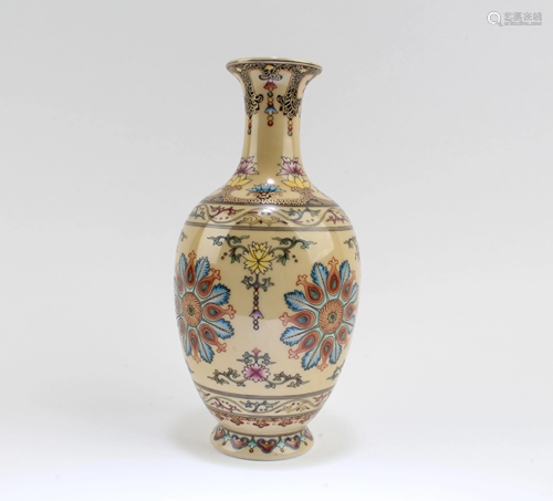 Chinese Porcelain Vase