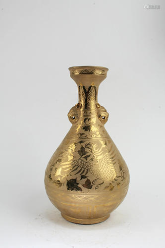 Chinese Gold Color Porcelain Vase