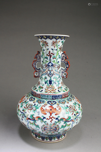 Chinese Famille Rose Porcelain Vase