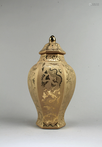 Chinese Porcelain Vase