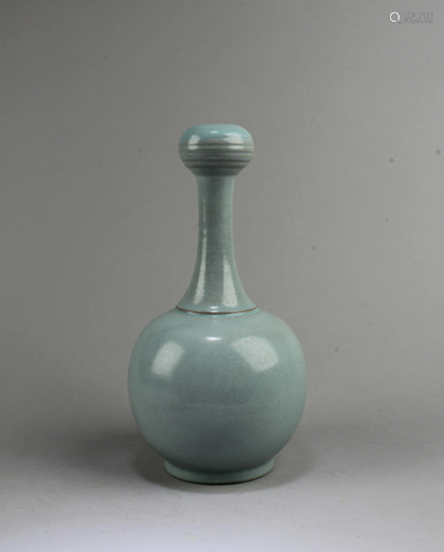 Chinese Ruyao Vase