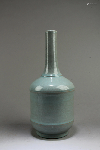 Chinese Ruyao Vase