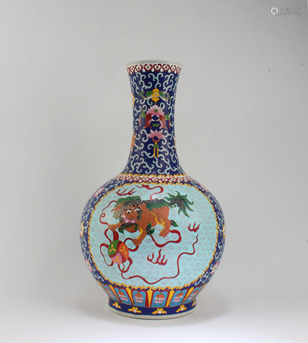 Chinese Porcelain Vase