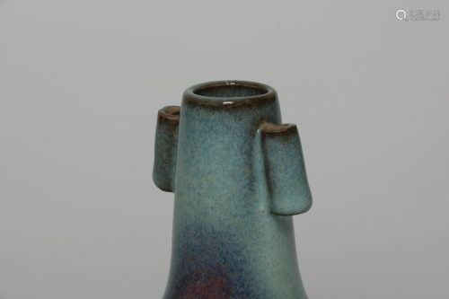 A JUNYAO-GLAZED VASE.SONG PERIOD