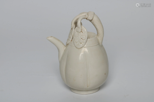 A WHITE-GLAZED DINGYAO WATERPOT.SONG PERIOD