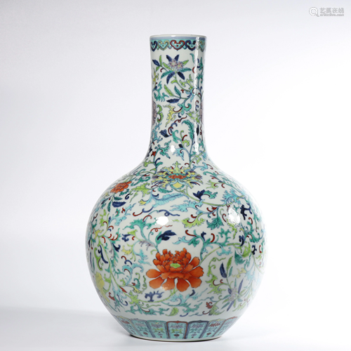 A DOUCAI VASE.MARK OF QINGLONG