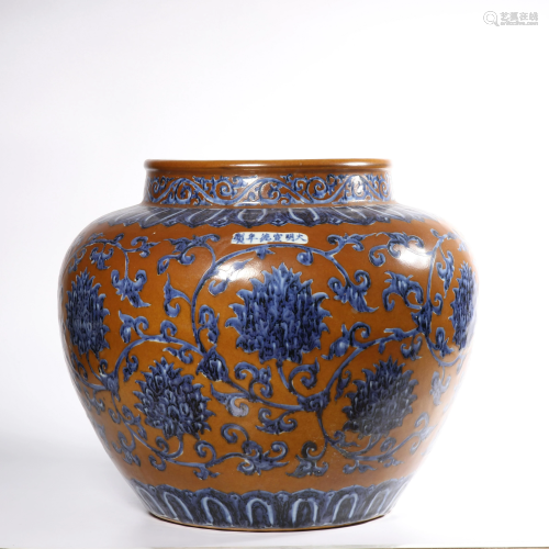 A BRONZE-GROUND BLUE AND WHITE JAR.MARK OF XUANDE