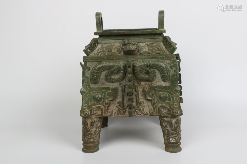 A BRONZE FOOD VESSEL AND COVER.DING.WESTERN ZHOU