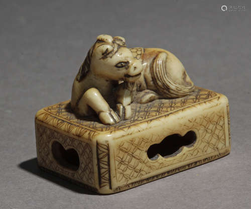 An early 19th century Japanese netsuke from Edo period