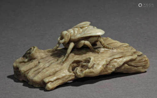 A Japanese netsuke from Meiji period circa 1900. Signed Yama...