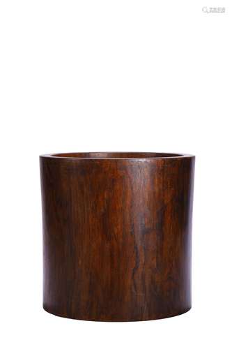 Scented Rosewood Brush Holder