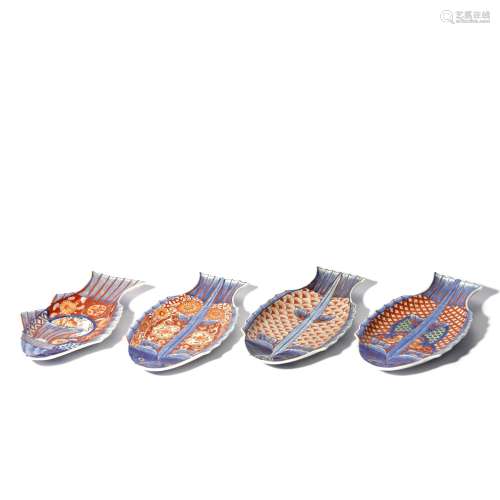 A Set of Fish Shape Imari Ware Plates