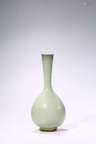Ge Ware Long Necked Vase