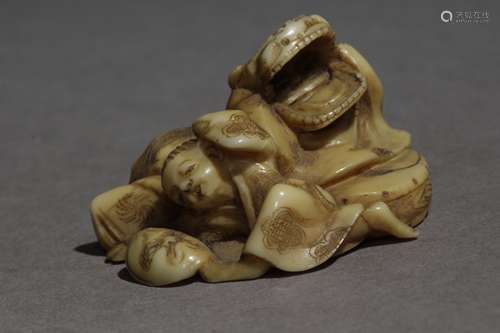 A Japanese netsuke circa 1860-1880 from Meiji period. Signed...