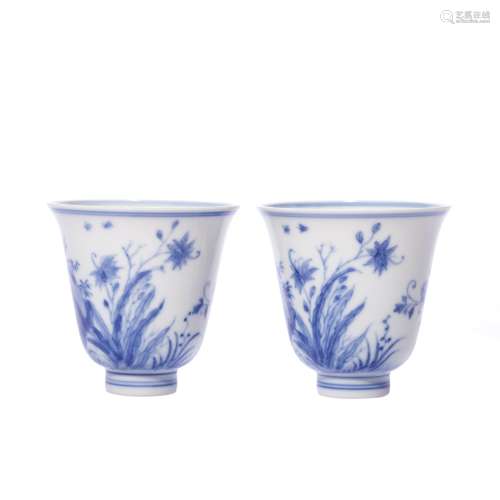 Pair of Flower Pattern Blue and White Porcelain Cups