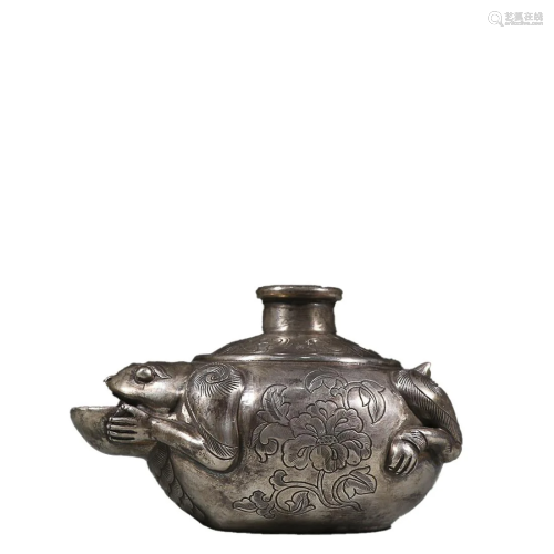 A SILVER TOAD-FORM WATERPOT