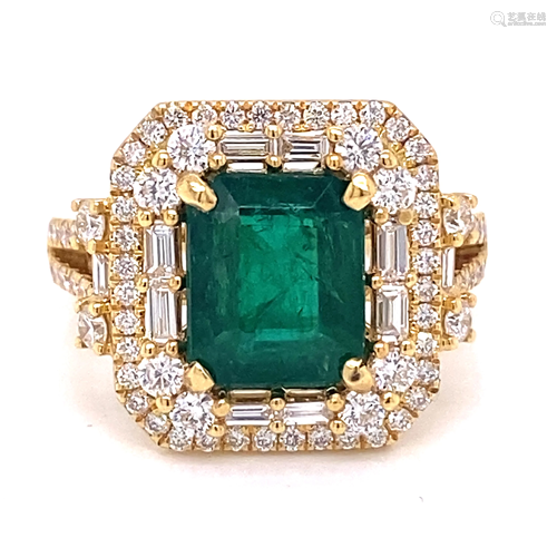 18K Emerald Diamond Ring