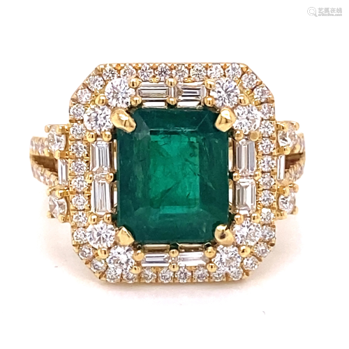 18K Emerald Diamond Ring