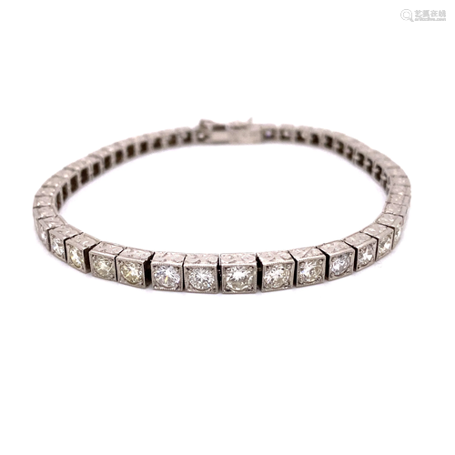 Platinum Diamond Tennis Bracelet