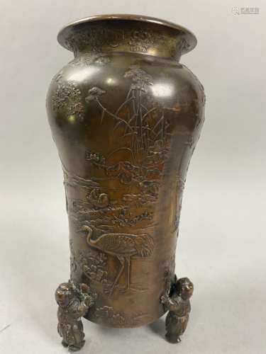 日本老铜壶，花鸟孔雀图案。