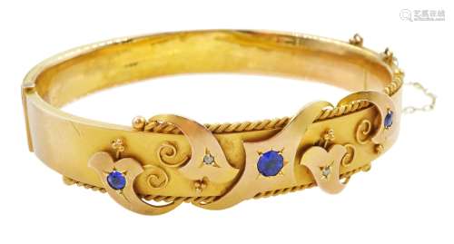 Edwardian 9ct gold blue stone and diamond chip hinged bangle