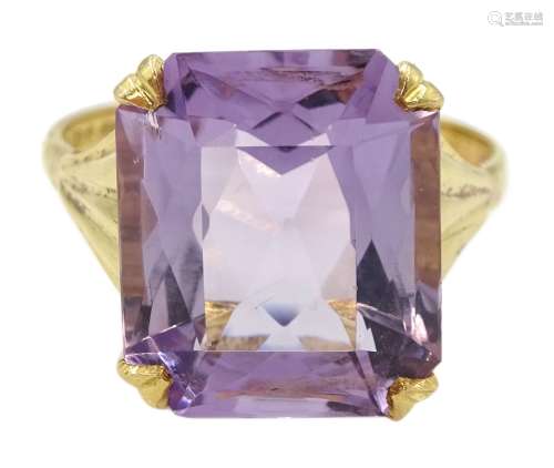 9ct gold single stone amethyst ring