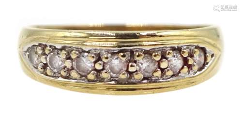9ct gold cubic zirconia ring