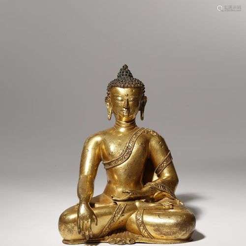 FIGURE DE BUDDHA SHAKYAMUNI EN BRONZE DORÉE TIBETAINE, PROBA...