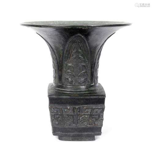 VASE GU, CHINE XIXème SIECLE