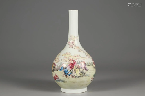 A FAMILLE ROSE 'ARHATS' BILE BOTTLE VASE