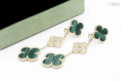 Van Cleef & Arpels 18k Gold Malachite Diamond Alhambra