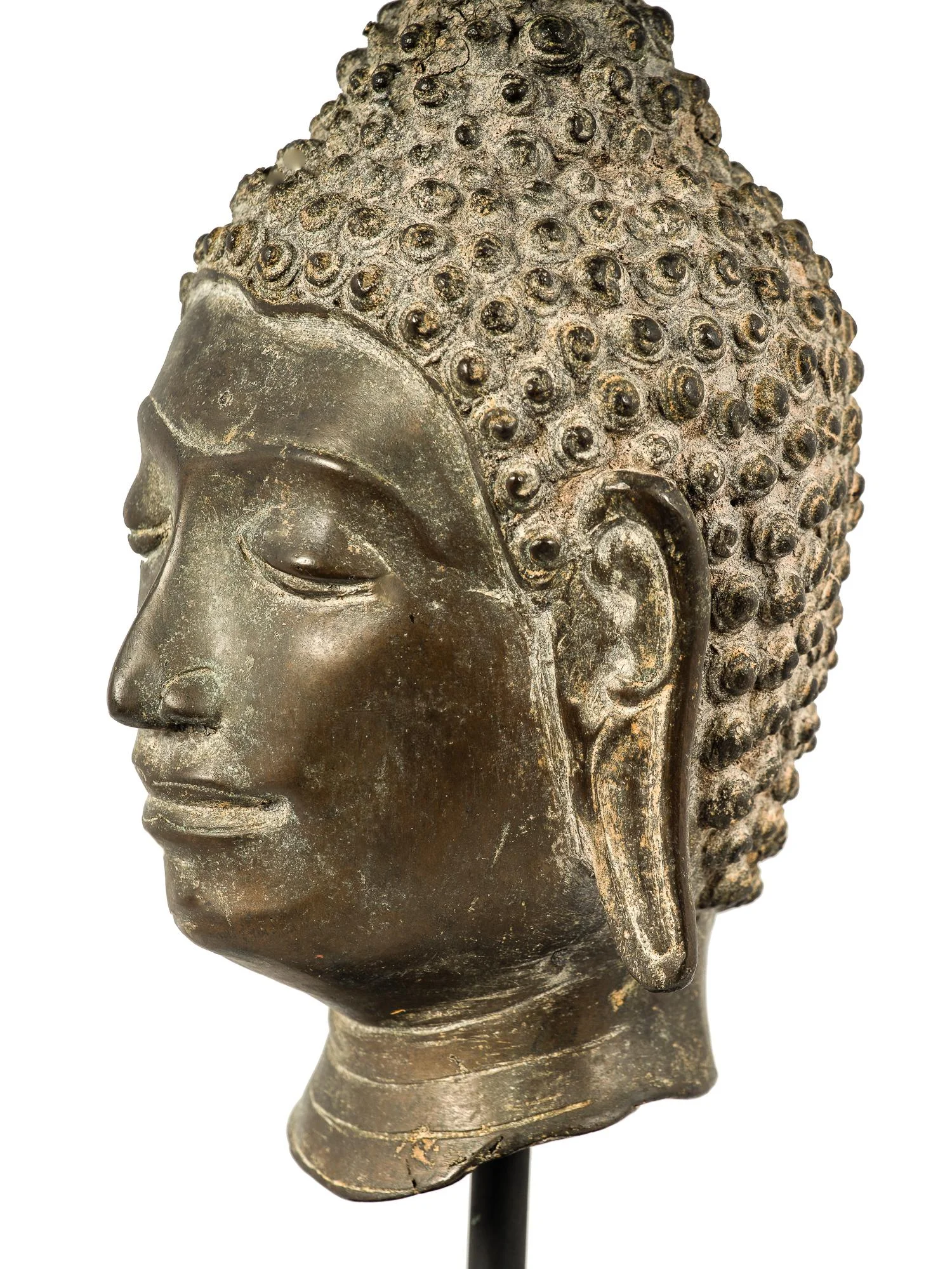 18th century chiang saen mounted bronze buddha head