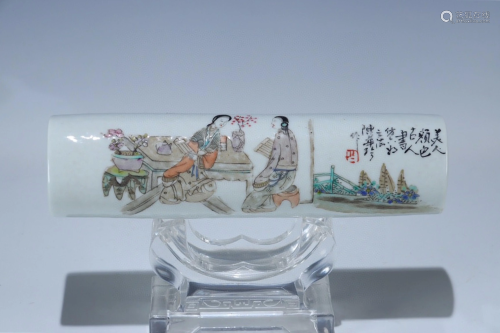A Chinese Famille-Rose Porcelain Paperweight