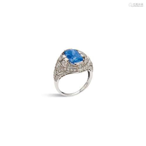 BAGUE EN PLATINE, SAPHIR ET DIAMANTS, FRANCE