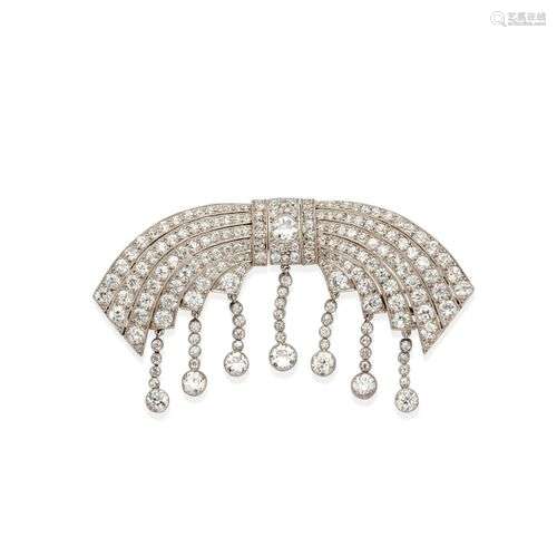 BROCHE/DOUBLE CLIP EN DIAMANTS, CIRCA 1930