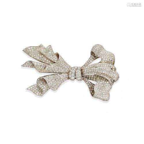 BROCHE EN OR, PLATINE ET DIAMANTS, VERS 1960