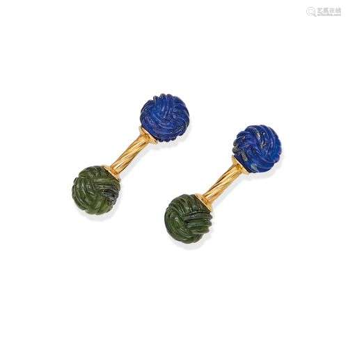 PAIRE DE BOUTONS DE MANCHETTE EN OR, LAPIS-LAZULI ET JADE