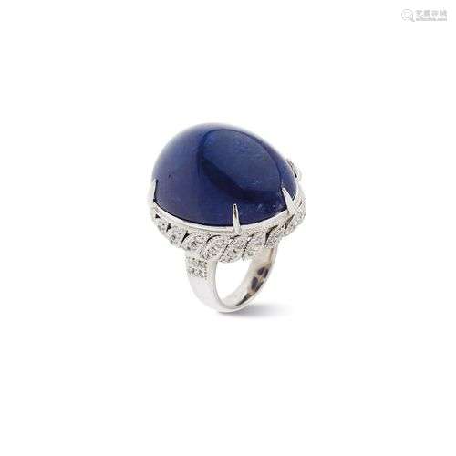 BAGUE DÔME EN PLATINE, TANZANITES ET DIAMANTS