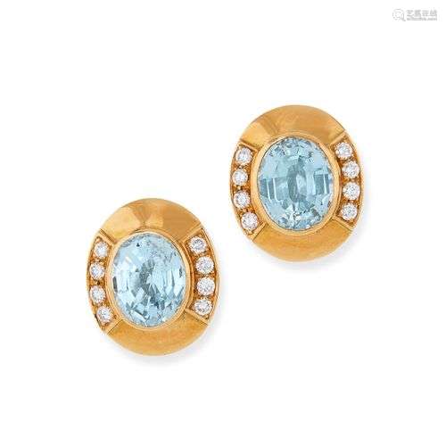 PAIRE DE BOUCLES D'OREILLES OR, AIGUE-MARINE ET DIAMANTS