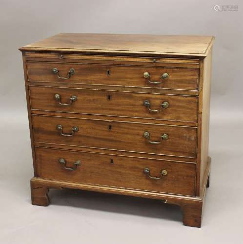 GEORGE III MAHOGANY BACHELOR'S CHEST, with four graduated dr...