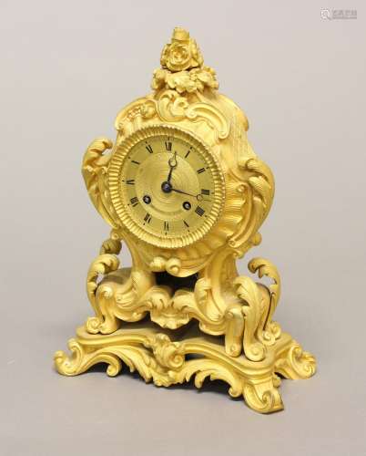 A FINE 19TH CENTURY ORMOLU MANTLE CLOCK. The gilt dial with ...