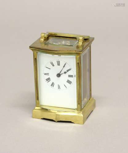 AN EARLY 20TH CENTURY FRENCH BRASS CASED CARRIAGE CLOCK. A b...