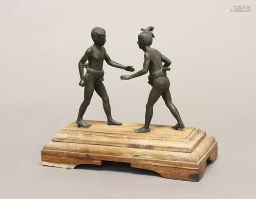 A LATE 19TH EARLY 20TH CENTURY BRONZE STUDY OF TWO WRESTLERS...