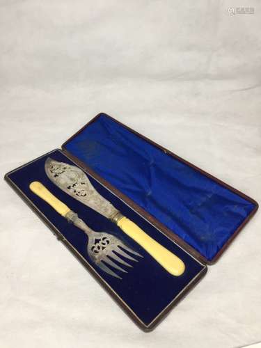 A CASED IVORY HANDLE KNIFE AND FORK,L31.5 CM , 23CM