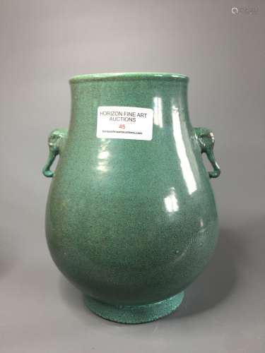 A CHINESE TURQUOISE GLAZED TWIN HANDLE VASE,H 20CM