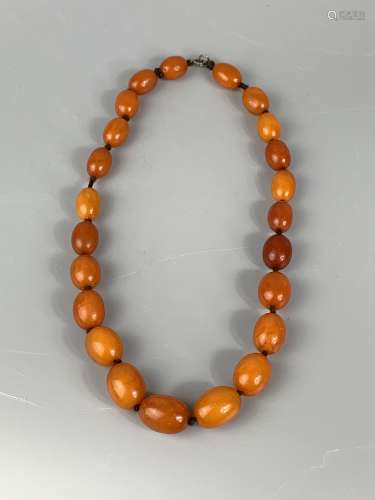 AMBER BEAD NECKLACE ,L 25CM WEIGHT 53.2G LARGEST BEAD  2.3CM