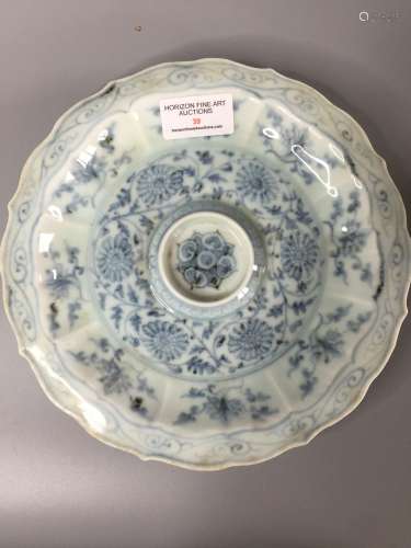 A CHINESE BLUE AND WHITE DISH ,D 20.5CM